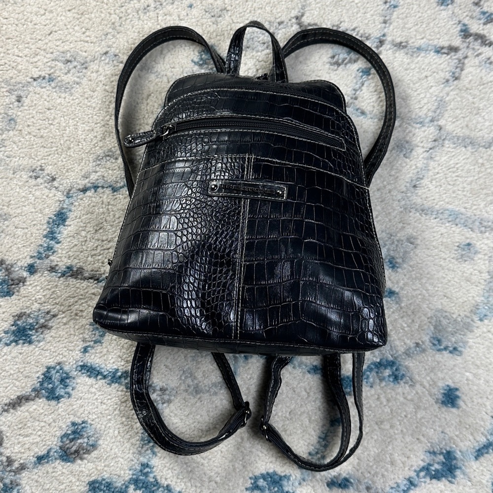 Faux Crocodile Leather Backpack - Black - pockets - Picture 4 of 7